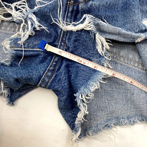 Levi's Distressed Denim Shorts - Picture 5 of 5